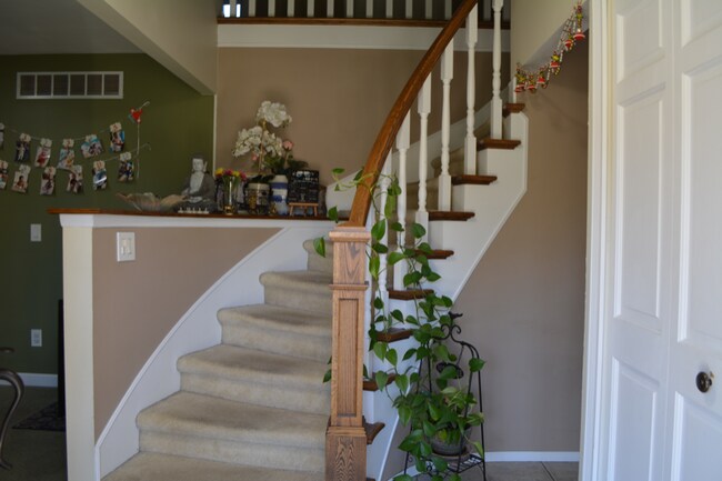 Building Photo - 1095 Trevino Dr