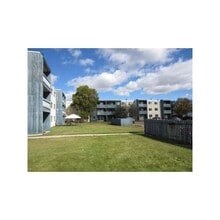 Building Photo - 80 Brookwood Dr