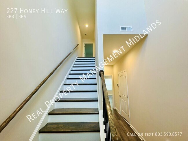 Building Photo - 227 Honey Hill Way