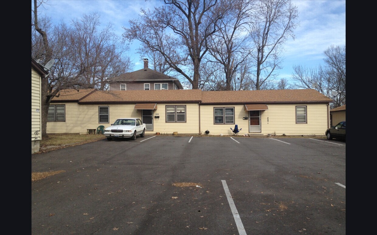 Building Photo - Hickory Street Apartments