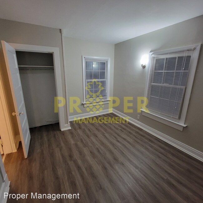 Building Photo - 3 br, 1.5 bath House - 3212 East 4th Street