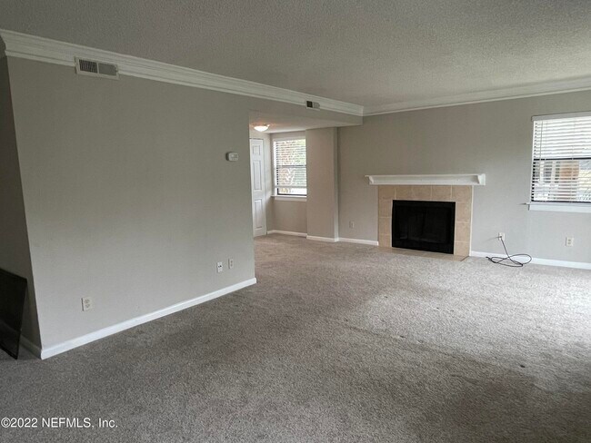 Foto del edificio - 100 Fairway Park Blvd