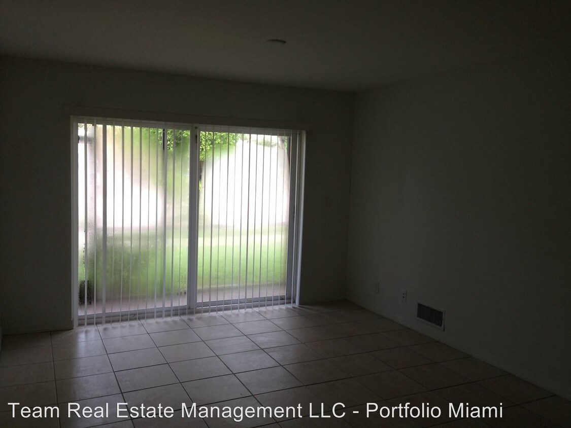 Foto del edificio - 2824 NW 55th Ave