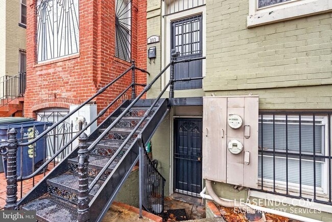 Building Photo - 203 R St NW