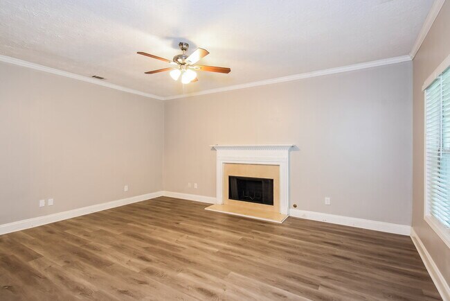 Building Photo - 2105 Caneridge Dr