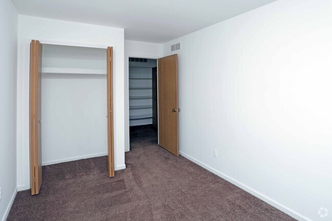 Fraser Pointe Manor Apartments Mi Interior Photo Fraser Pointe Manor