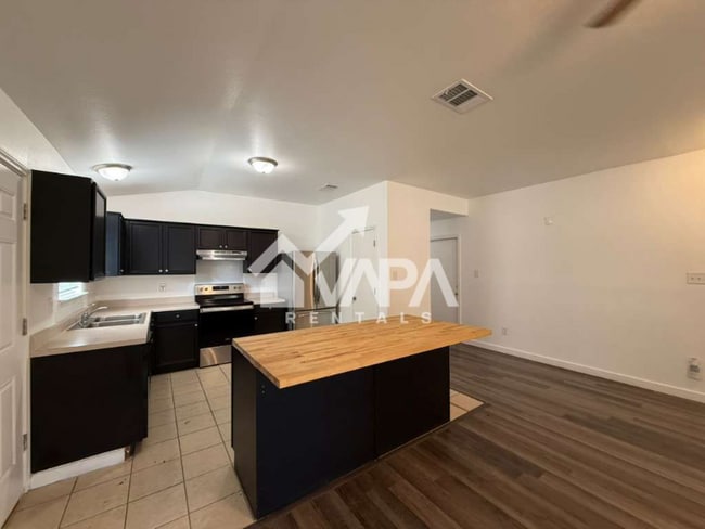 Building Photo - 2131 Mossy Ridge