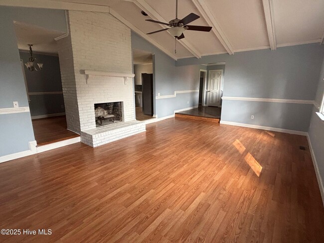 Foto del edificio - 2415 Bells Fork Rd