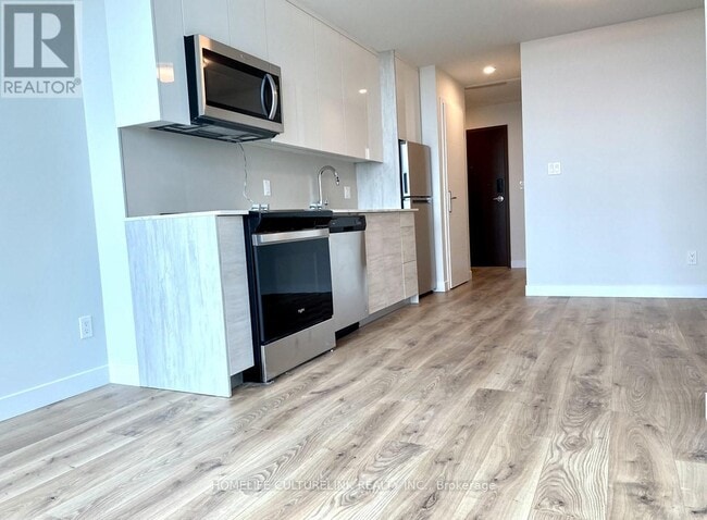 Building Photo - 60 Frederick St