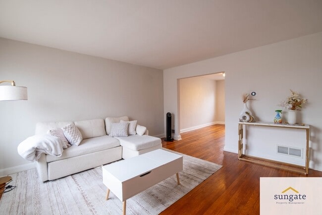 Photo - 8666 Oak Rd Townhome