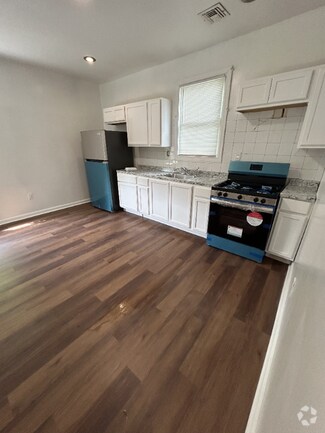 Building Photo - 109 Richelieu Terrace