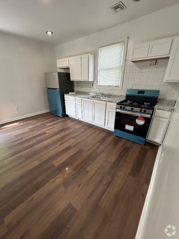 Building Photo - 109 Richelieu Terrace