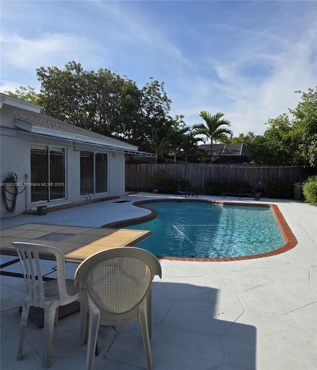 Foto del edificio - 10625 SW 127th Pl
