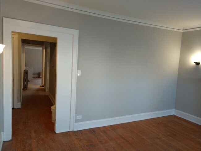 Foto del edificio - 7510 N Winchester Ave