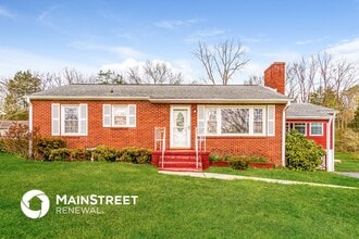 Building Photo - 212 Meadowview Dr