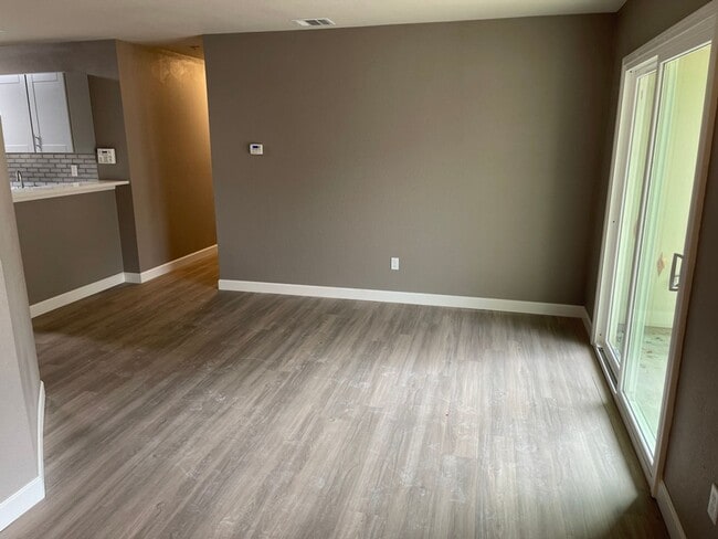 Building Photo - Remodeled 3/2 in near MoPac and Parmer Ln