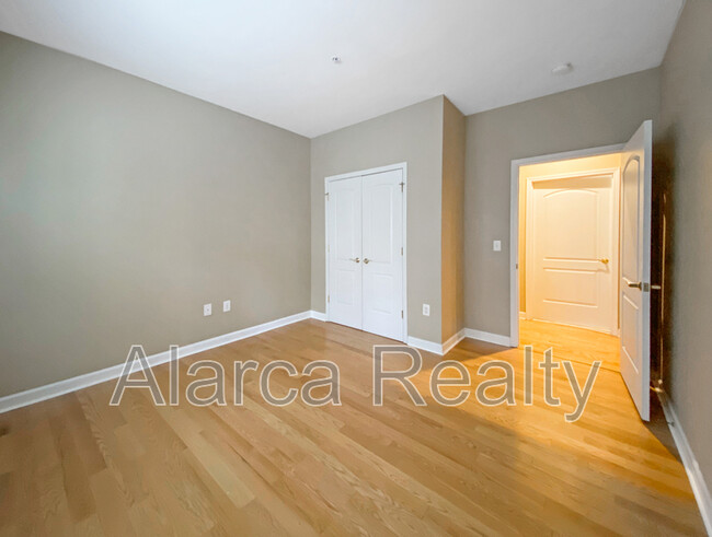 Foto del edificio - 3933 Arbor Ln