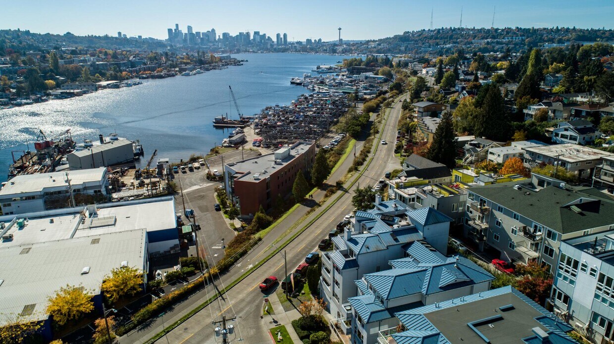 Primary Photo - 3901 2nd Ave NE