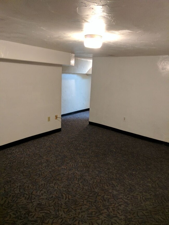 Building Photo - 355 Atwood St