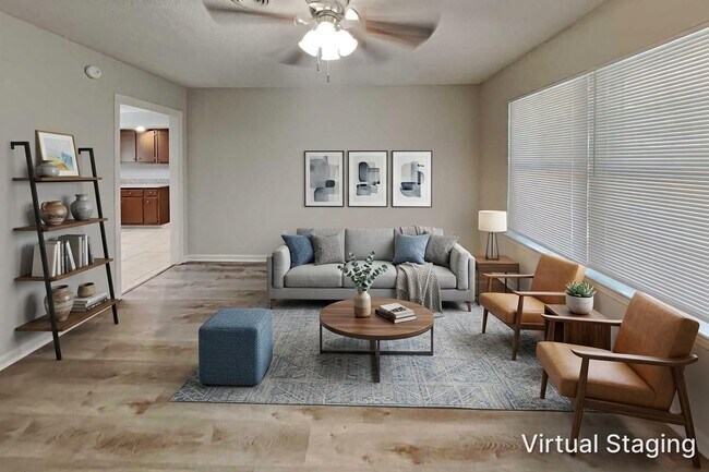 Foto del edificio - 4734 Bradford Dr
