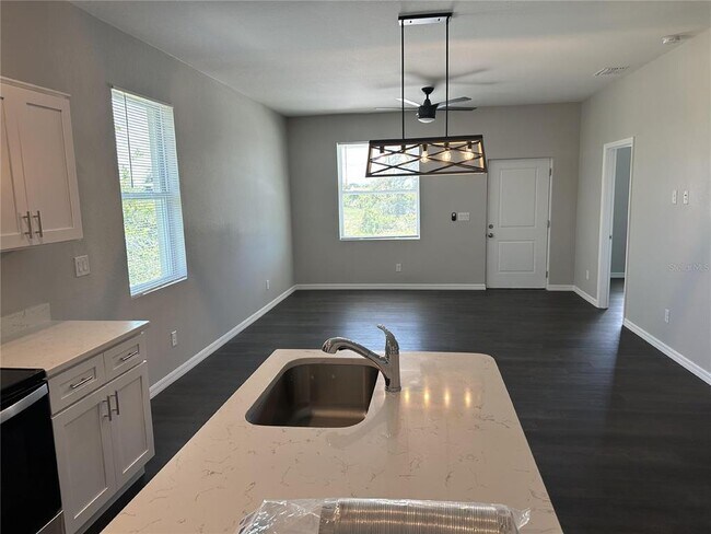 Building Photo - 10366 Kidron Ave