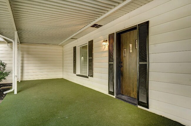 Foto del edificio - 1539 S Thelma Ave