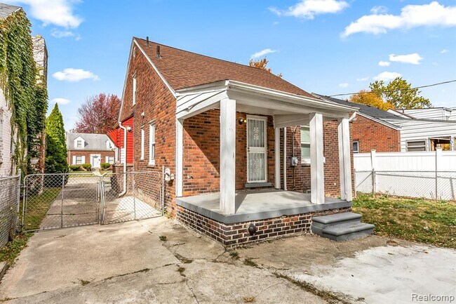 Building Photo - 11208 Balfour Rd