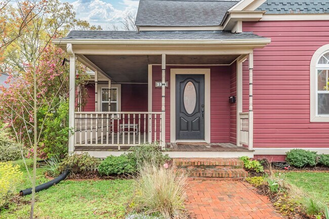 Building Photo - 3BR Charming 1910s Bungalow with Wrap Arou...