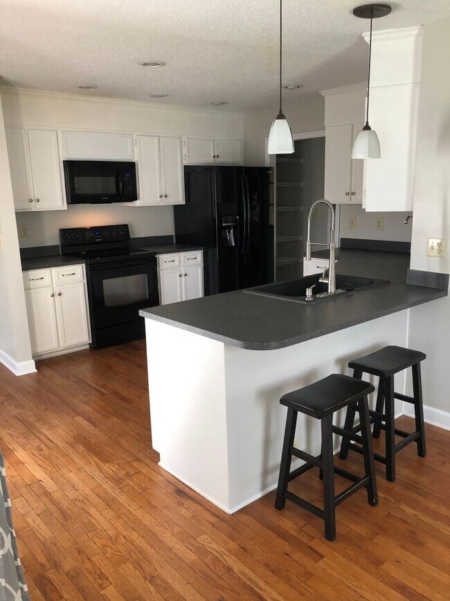 Building Photo - Lovely 3 Bed 2 Bath Ranch Home in Monroe!