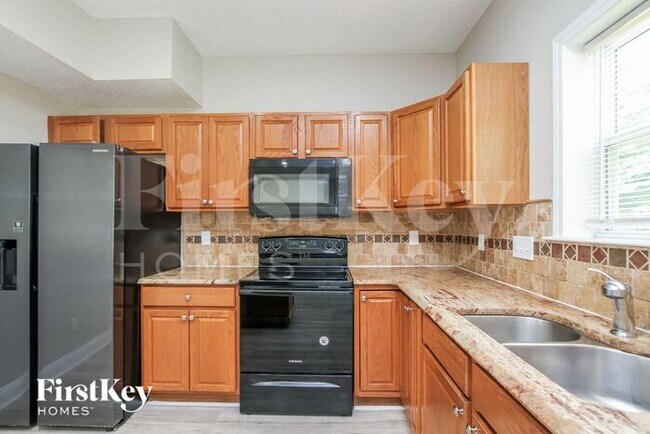 Foto del edificio - 714 Berkshire Dr