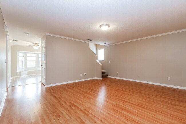 Foto del edificio - 8621 Hawbuck St