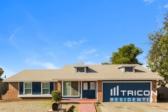 Building Photo - 4832 N 87th Ln
