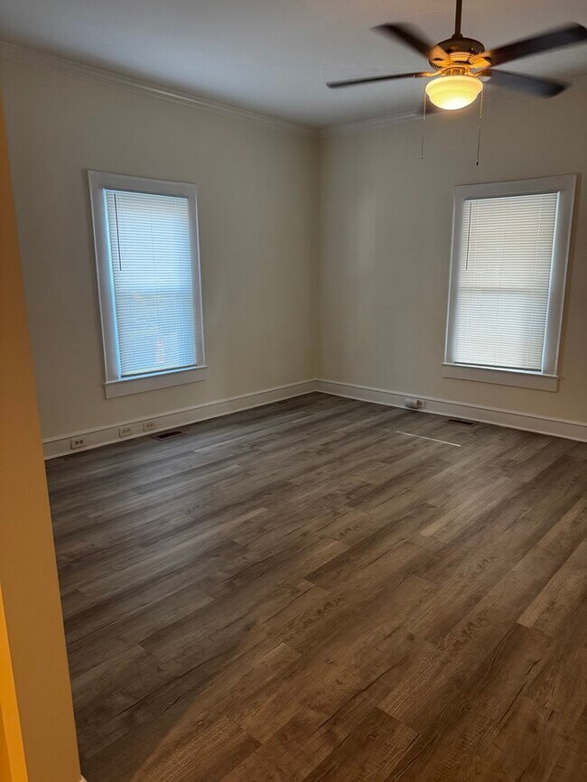 Foto del edificio - 483 Harris St NW