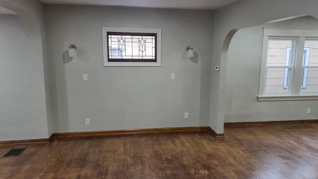 Building Photo - 68 Berwyn Ave