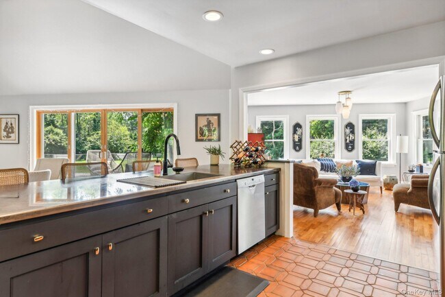 Foto del edificio - 17 Oak Meadow Ln