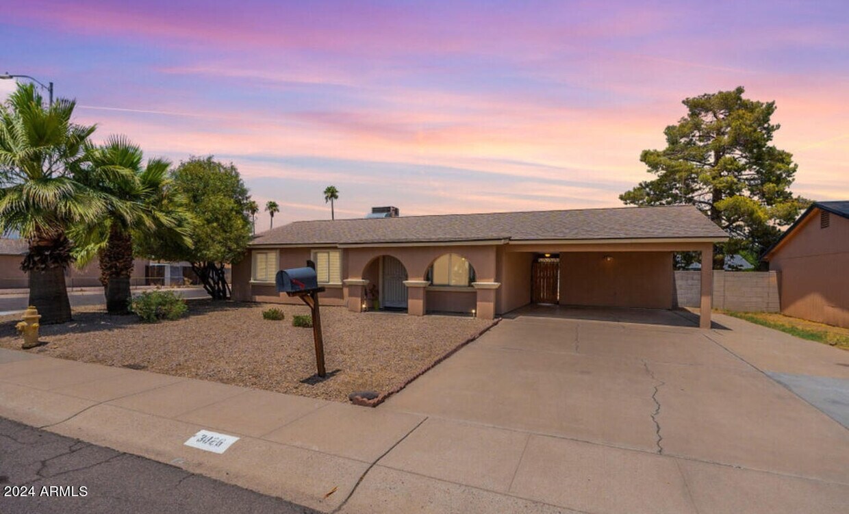 Foto principal - 3826 E Willow Ave
