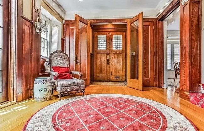 Photo - 166 Huntington St House