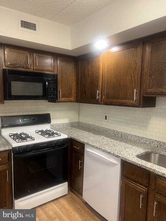Foto principal - 16 Township Line Rd