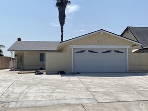 Building Photo - 8239 Loma View Ct