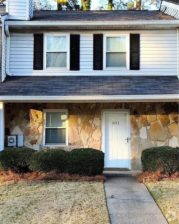 Building Photo - 1453 Springleaf Cir SE