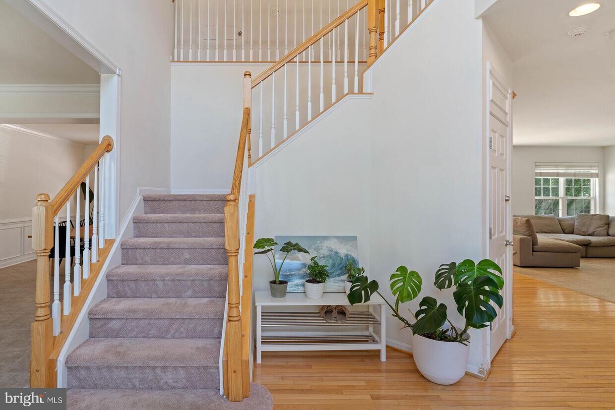 8433 Whitehaven Ct, Lorton, VA 22079 House Rental in Lorton, VA