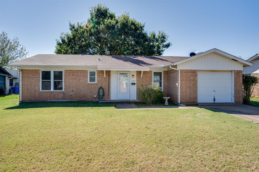1307 Westridge Ln, Iowa Park, TX 76367 House Rental in Iowa Park, TX