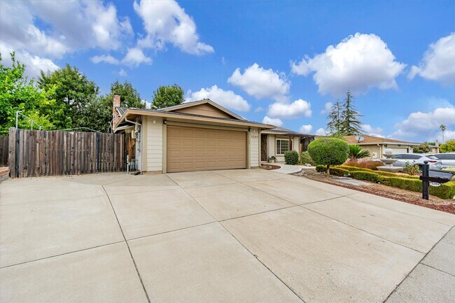 Building Photo - 3204 Barmouth Dr