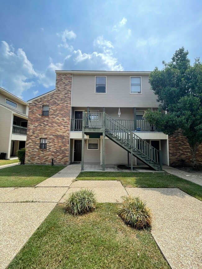 Building Photo - Condo: Brightside Park