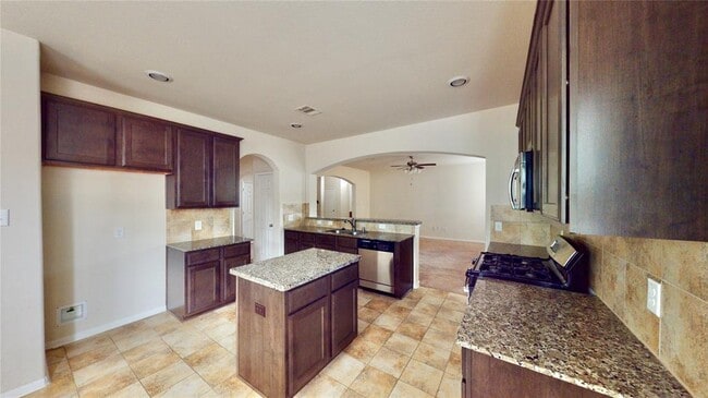 Building Photo - 6351 Wilshire Ridge