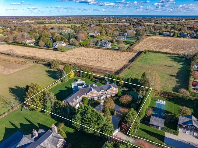 Building Photo - 262 Mecox Road