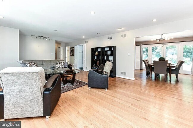 Foto del edificio - 3806 N Wakefield St