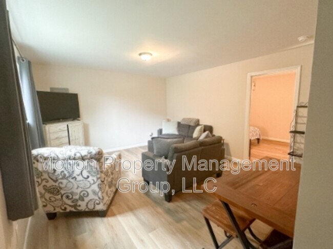 Foto del edificio - 133 W Ridgewood Ave