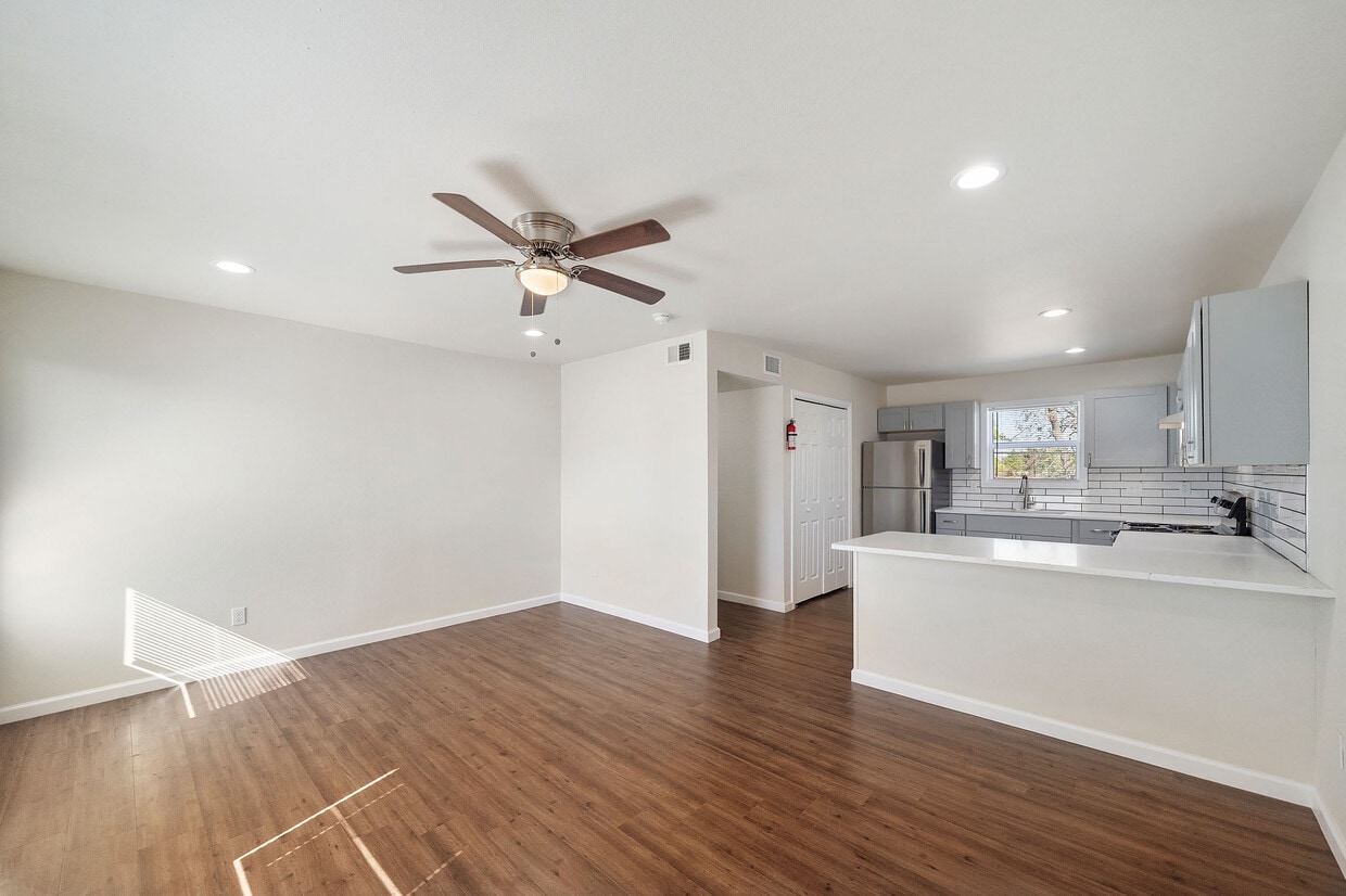 Photo - 6403 Sloan St (Houston, TX)
