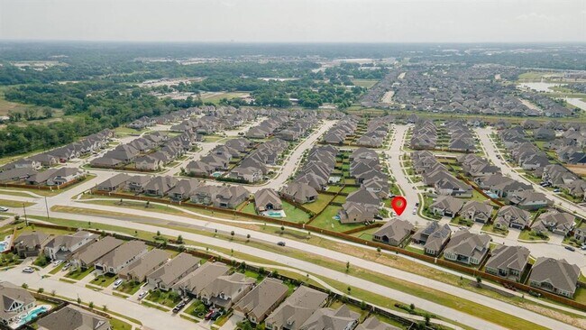 Foto del edificio - 11823 Creekside Shore Cir